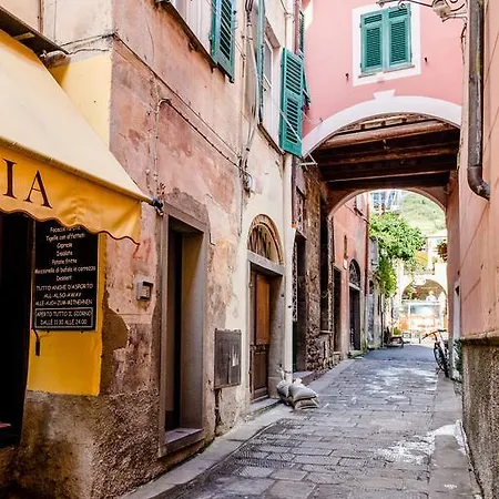 Via Roma * 몬테로소 알 마레